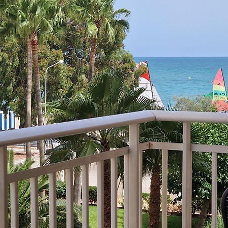 Apartamento Dos Habitaciones, Frente A La Playa, بينيكاسّين المظهر الخارجي الصورة