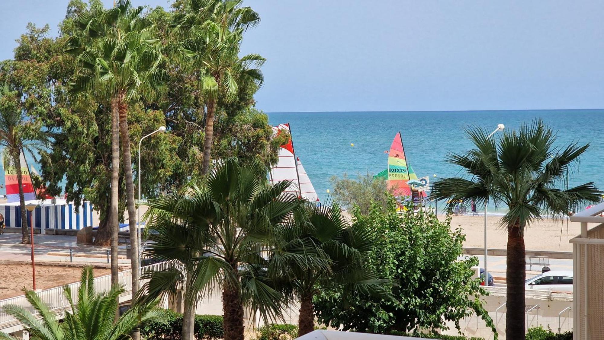 Apartamento Dos Habitaciones, Frente A La Playa, بينيكاسّين المظهر الخارجي الصورة